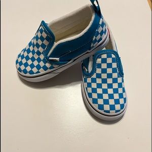Kids Checkeredboard Classic Slip on Vans, size 8